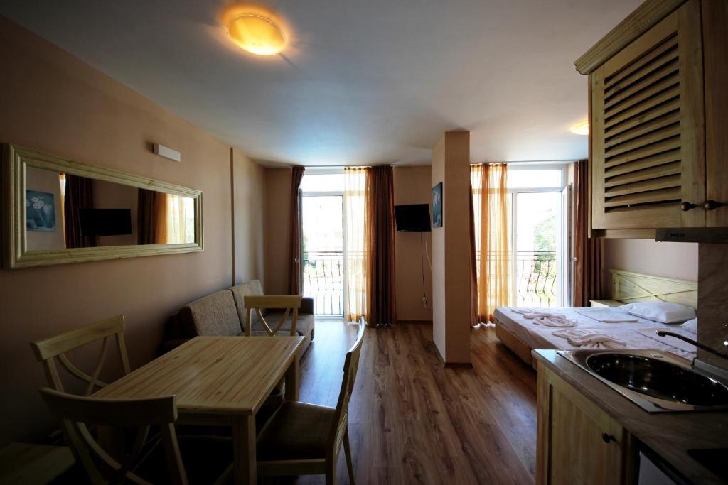 Menada Dawn Park Apartment Сонячний Берег Номер фото